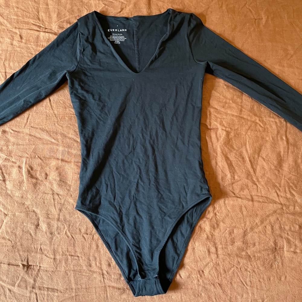 Everlane black v neck bodysuit S
